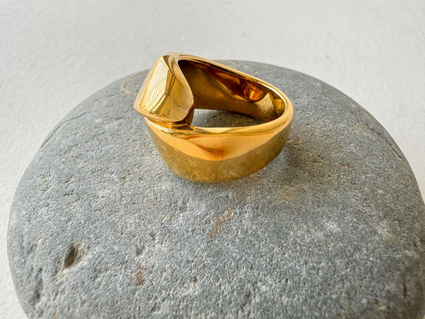 Elnia Ring -18k Gold Plated