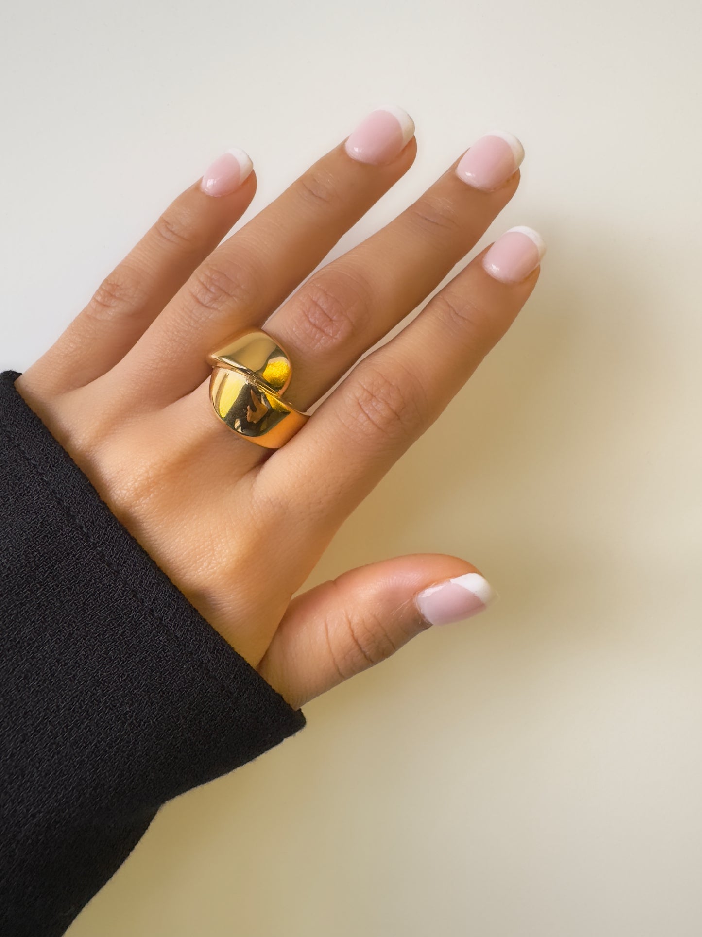 Elnia Ring -18k Gold Plated